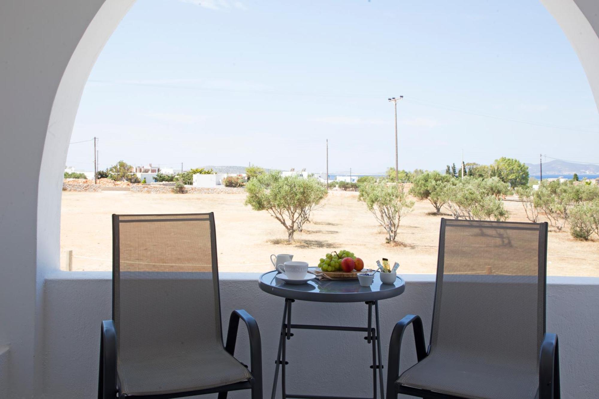 Paros King Aparthotel อลิกิ ภายนอก รูปภาพ